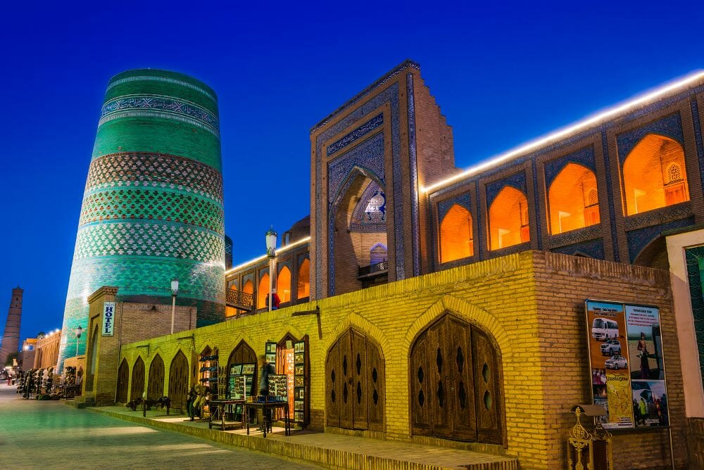 Usbekistan_Chiwa_by_night_Klueger_Reisen